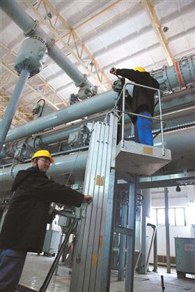 昆明局“超级巡检仪”让工作又安全 昆明局“超级巡检仪”让工作又安全